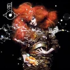 Björk — Moon